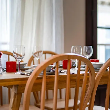 Kuledibi Suites, Historical 2-bedroom No-1 شقة اسطنبول